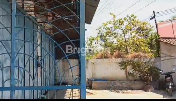 image GUDANG SIAP PAKAI DENGAN TANAH EKSTRA LUAS DI JALAN UTAMA PURWODADI BLORA (2)