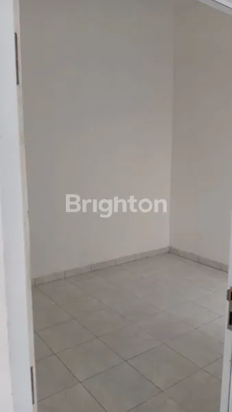 image RUMAH 1 LANTAI DI DALAM PERUMAHAN COLOMADU (8)