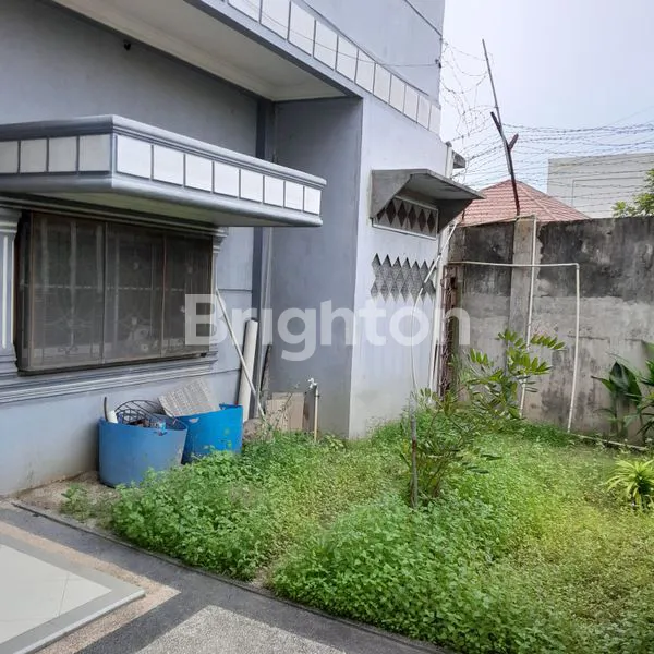 image DIJUAL RUMAH MEWAH 2 LANTAI SIAP HUNI (7)