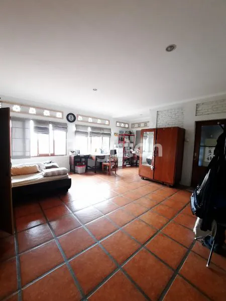 image RUMAH ASRI SEMI VILLA CIGADUNG BANDUNG UTARA (3)