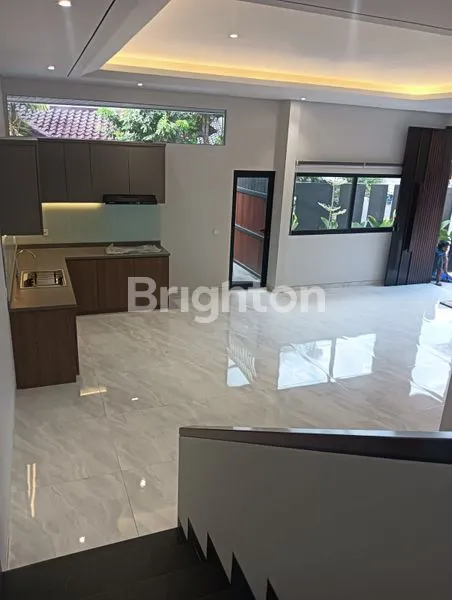 image RUMAH HOOK MINIMALIS 4KT DI MANYAR INDAH (4)
