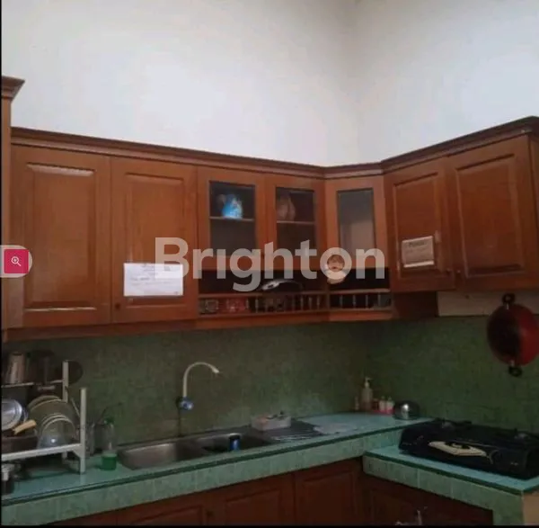 image RUMAH LUAS DI GRIYA LOKA BSD — 7 KAMAR, 3 GERBANG, HALAMAN LAPANG, SIAP RENOVASI, LOKASI SUPER STRATEGIS! (3)