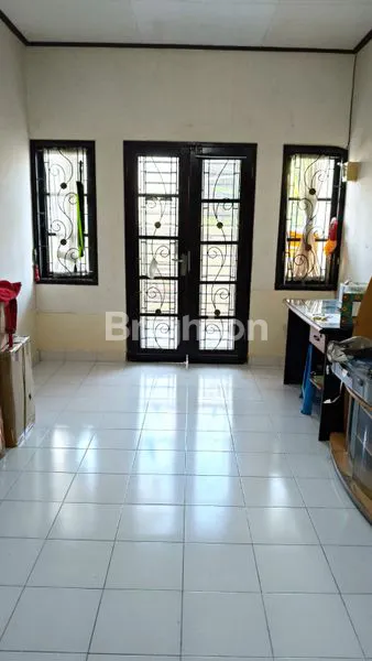 image DISEWAKAN RUMAH DAERAH KORI NUANSA DEKAT PASAR KORI TAMAN GERIYA JIMBARAN KUTA SELATAN (1)