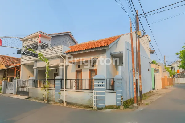 image DISEWAKAN PERUM MANDIRI BATURAN LOKASI STRATEGIS INCLUDE FURNITURE+AC TINGGAL MASUK (2)