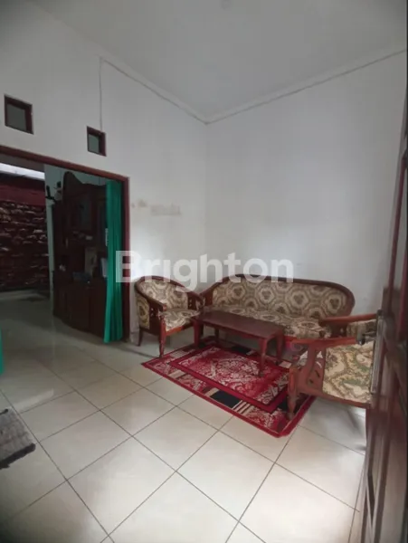 image DISEWAKAN PERUM MANDIRI BATURAN LOKASI STRATEGIS INCLUDE FURNITURE+AC TINGGAL MASUK (4)