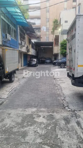 image RUKO TIGA LANTAI AKSES MUDAH KEMANA MANA TAMBORA JAKARTA BARAT  (2)