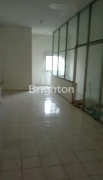 image RUKO 3LT STRATEGIS DI JL. DIPONEGORO, LT 110 (4)