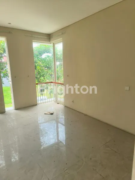 image DIJUAL RUMAH TPR MODERN , CITRALAND SURABAYA DEKAT GWALK (6)