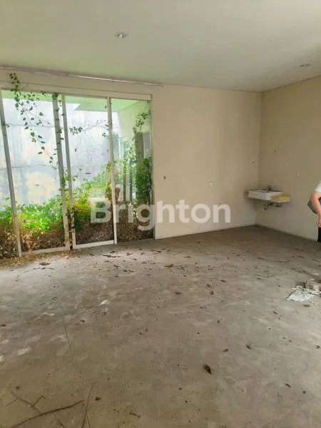 image DIJUAL RUMAH TPR MODERN , CITRALAND SURABAYA DEKAT GWALK (2)