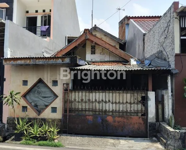 image RUMAH 1,5 LANTAI LT 90 DI KEMAYORAN (1)