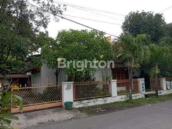 image RUMAH NYAMAN DI KARTASURA DENGAN SUASANA TENANG DAN ASRI.\\N (1)