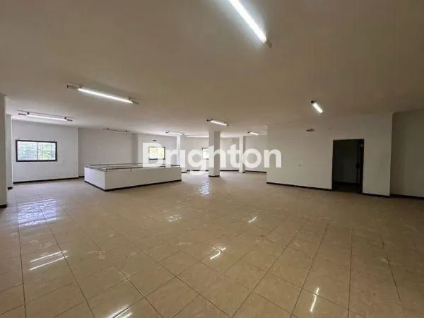 image RUKO BESAR COCOK UTK KANTOR, LOKASI TENGAH KOTA SOLO DAN DEKAT MALL PARAGON!! ISTIMEWA (2)