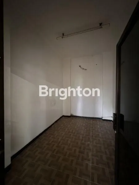 image RUKO BESAR COCOK UTK KANTOR, LOKASI TENGAH KOTA SOLO DAN DEKAT MALL PARAGON!! ISTIMEWA (4)