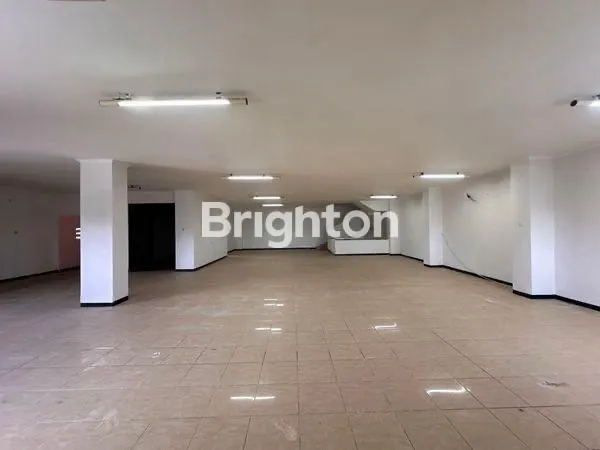 image RUKO BESAR COCOK UTK KANTOR, LOKASI TENGAH KOTA SOLO DAN DEKAT MALL PARAGON!! ISTIMEWA (5)