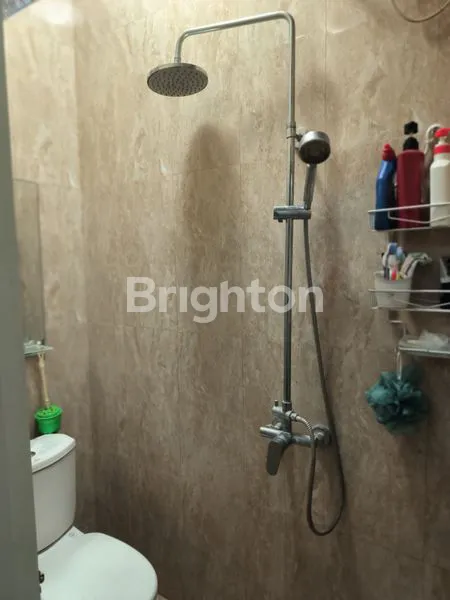 image RUMAH 3 LANTAI DI KAVLING KEUANGAN KEDAUNG PAMULANG TANGERANG SELATAN (7)