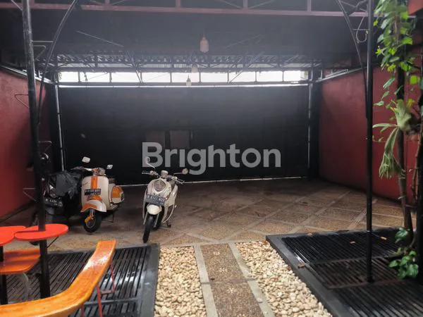 image RUMAH 3 LANTAI DI KAVLING KEUANGAN KEDAUNG PAMULANG TANGERANG SELATAN (2)