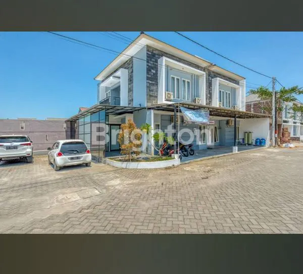 image BANGUNAN HOTEL + BUSINESS NYA 15 ROOM DEKAT JUANDA (1)