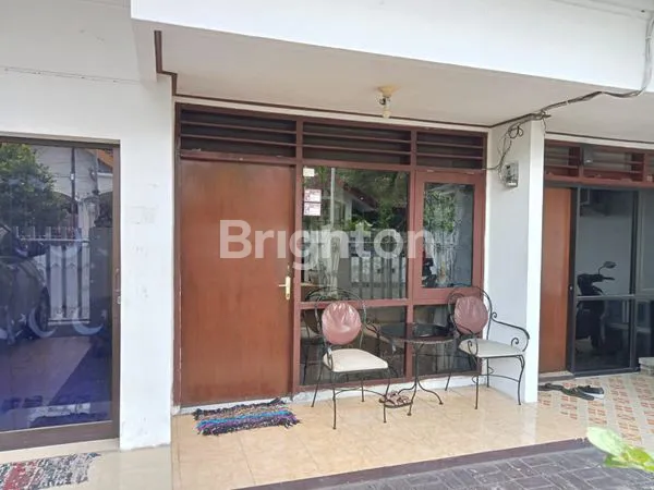 image HUNIAN STRATEGIS KUTISARI, 4+1 KT, ROW JALAN 3 MOBIL (2)