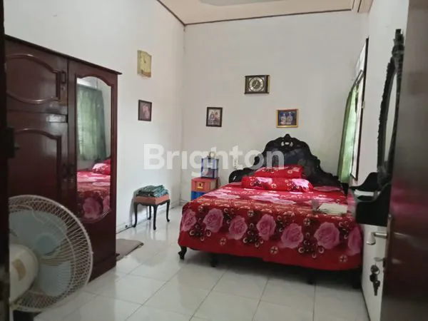 image HUNIAN STRATEGIS KUTISARI, 4+1 KT, ROW JALAN 3 MOBIL (6)