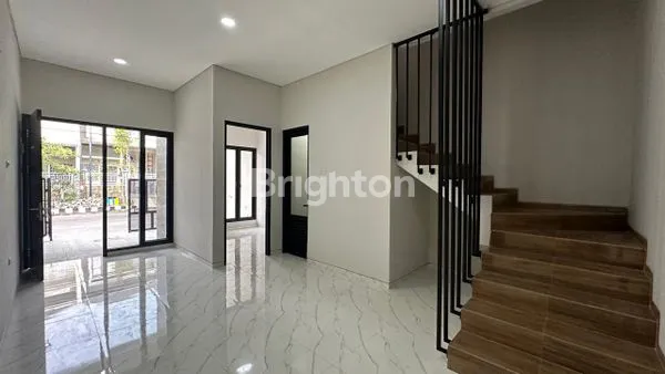 image RUMAH BARU 2 LANTAI KUTISARI INDAH SURABAYA, SIAP HUNI! (4)