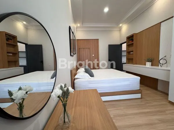 image DIJUAL RUMAH 1 LANTAI DI GRIYA ASRI PAKUWON CITY SURABAYA, DEKAT EAST COAST MALL DAN UNIVERSITAS WIDYA MANDALA, LUAS 78 M² (6×13) FULL FURNISH DAN 1 KAMAR TIDUR COCOK UNTUK HUNIAN PASUTRI MUDA ATAU MAHASISWA, SHM, HADAP SELATAN, HARGA NEGO SAMPAI JADI! (4)