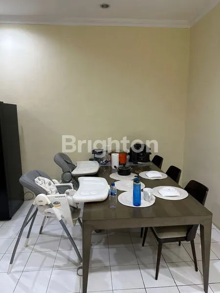 image RUMAH STRATEGIS LT 118 DI JAKARTA SELATAN (5)