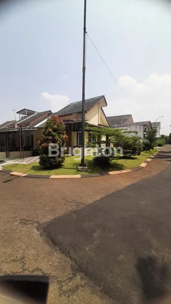 image RUMAH HOEK 1 LANTAI LT 180 SIAP HUNI (1)