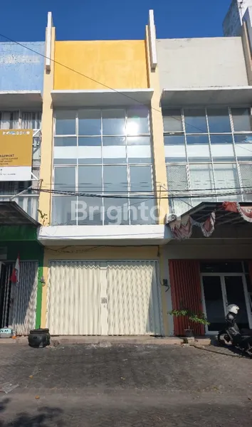 image RUKO 3 LANTAI DEKAT SEMOLOWARU SIAP PAKAI (2)