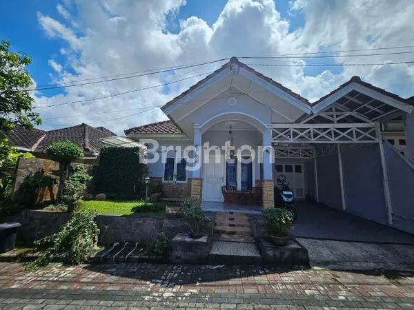 image RUMAH ASRI DIJUAL DI PERUM SEPINGGAN PRATAMA KOTA BALIKPAPAN (1)