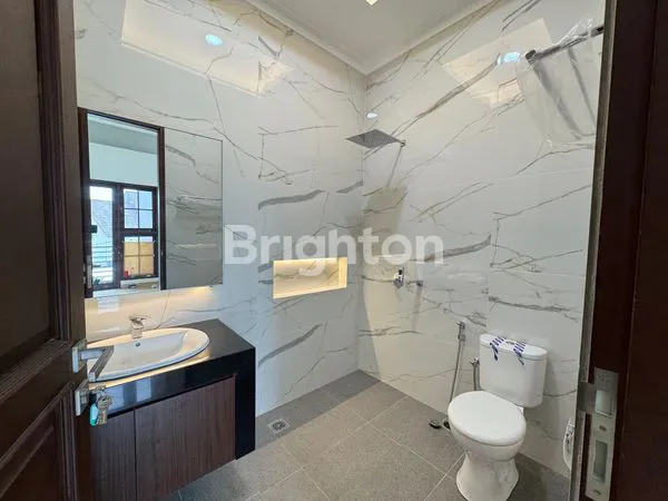 image DIJUAL RUMAH  2 LANTAI DI DUREN SAWIT JAKARTA TIMUR (7)