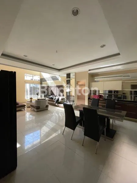 image RUMAH EKSKLUSIF LT 324M² DI DARMO PERMAI (7)
