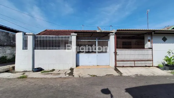 image \UD83C\UDFE1 DIJUAL RUMAH NYAMAN & AMAN DI GADING PERMAI, SOLO BARU \UD83C\UDF33 (1)