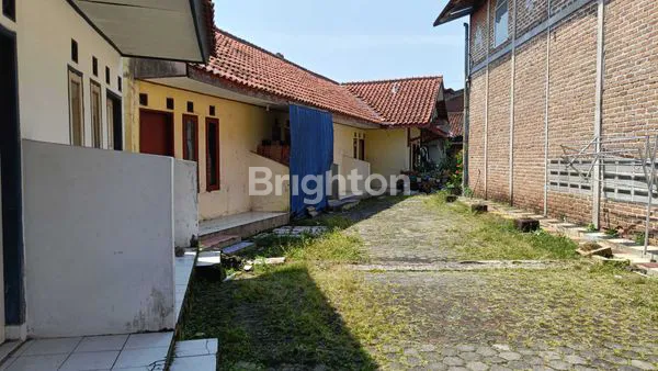 image RUMAH & KOST STRATEGIS DI SARI INDAH RAYA (6)