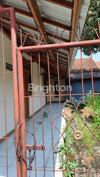 image RUMAH & KOST STRATEGIS DI SARI INDAH RAYA (3)