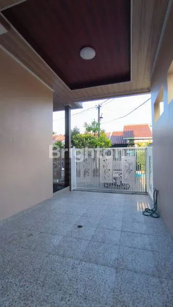 image RUMAH MEWAH LT 86 LB 152 DI TANGERANG (4)