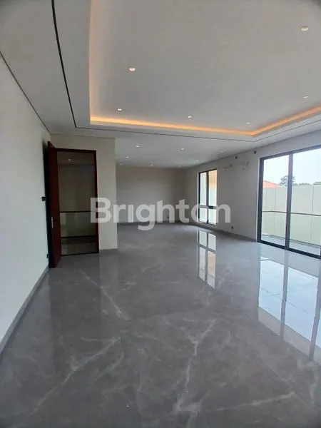 image BARU MINIMALIS SPLIT LEVEL PAKUWON INDAH (6)