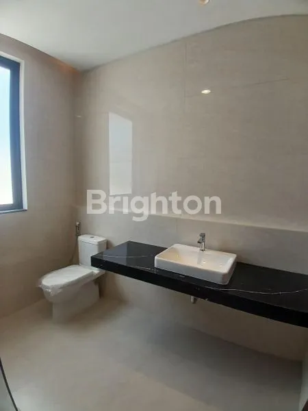 image BARU MINIMALIS SPLIT LEVEL PAKUWON INDAH (7)