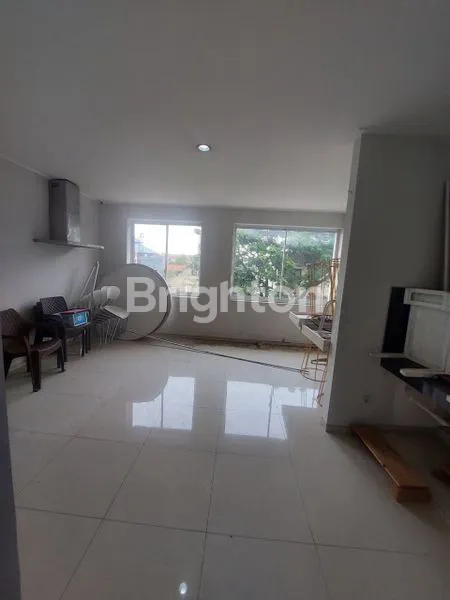 image RUKO 2,5 LANTAI DI CIPUTAT TANGERANG SELATAN  (6)