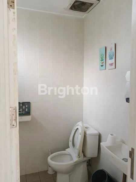 image RUKO 2,5 LANTAI DI CIPUTAT TANGERANG SELATAN  (8)