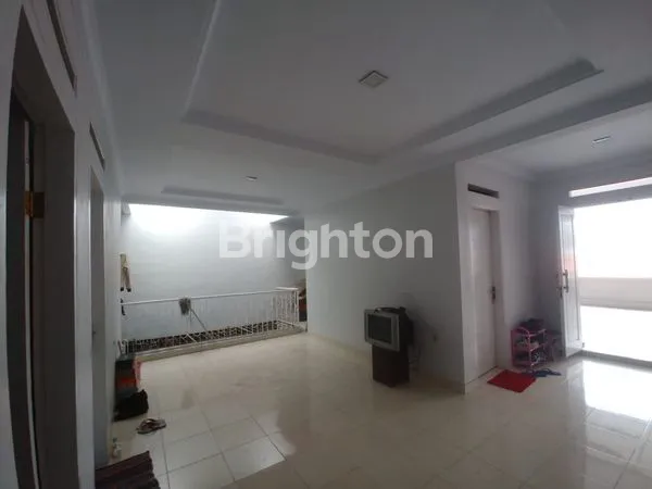 image DIJUAL RUMAH MEWAH HOEK DI RAWAMANGUN JAKARTA TIMUR (2)