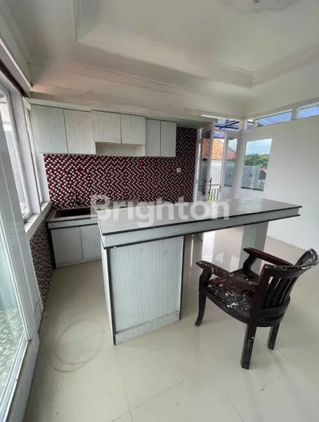 image JUAL RUMAH LANTAI 3 PERUMAHAN DI JIMBARAN (5)