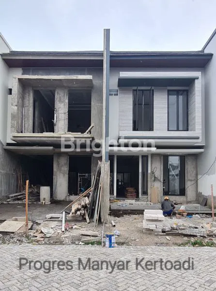 image RUMAH MANYAR KERTOADI NEW GRESS LOKASI STRATEGIS DEKAT GALAXY MALL (2)