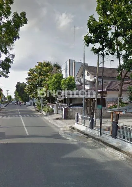 image LAHAN PREMIUM 2.950M2 TENGAH KOTA DI GATOT SUBROTO - SUTOMO PEKANBARU BONUS 5 RUMAH (2)