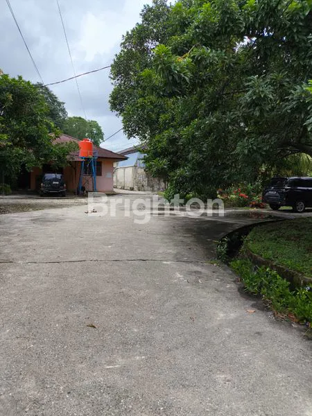 image LAHAN PREMIUM 2.950M2 TENGAH KOTA DI GATOT SUBROTO - SUTOMO PEKANBARU BONUS 5 RUMAH (4)