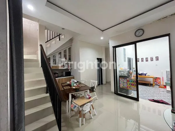image RUMAH CANTIK DIJUAL DI PERUMAHAN VILLA TAMARA (3)
