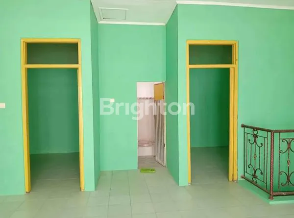 image DIKONTRAKKAN TAHUNAN RUMAH 2 LANTAI TENGAH KOTA (5)