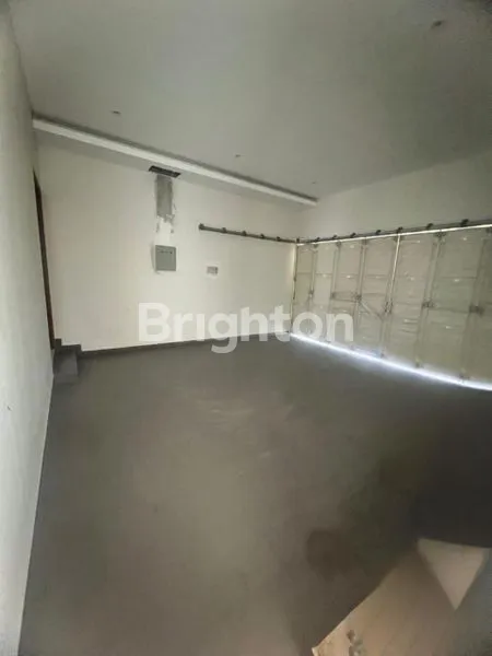 image RUMAH SEKALIGUS KANTOR LETAK STRATEGIS DI MURADI RAYA SEMARANG BARAT (7)