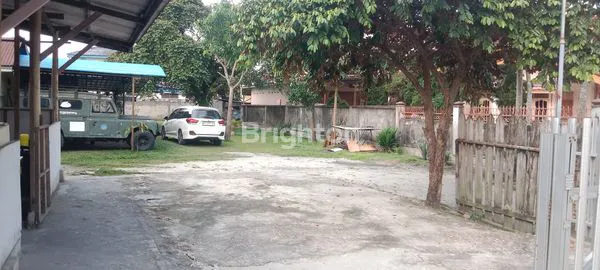 image TANAH KOMERSIAL BESERTA ISI BANGUNAN 1.316M2 DI JL. KERETA API (4)