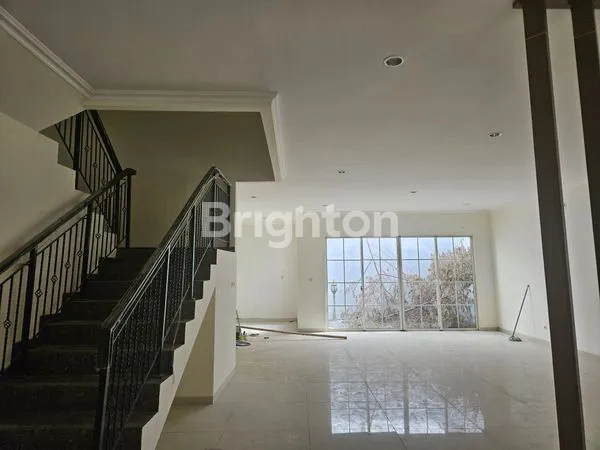 image RUMAH BESAR 2 LANTAI PAVILLIUM (3)