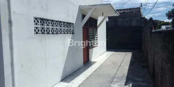 image DI JUAL RUMAH WILAYAH SERPONG  (6)